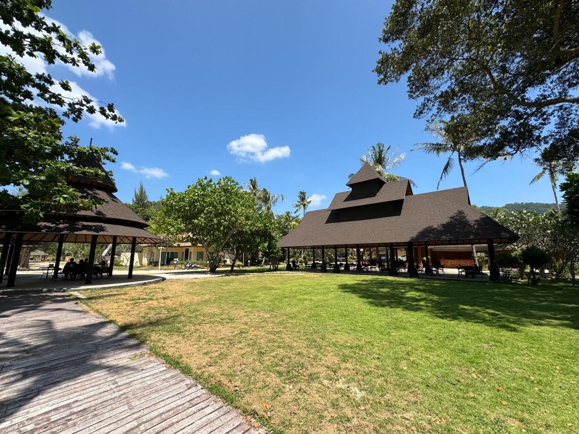 Beach Bungalow At Lanta Resort Koh Lanta Luaran gambar