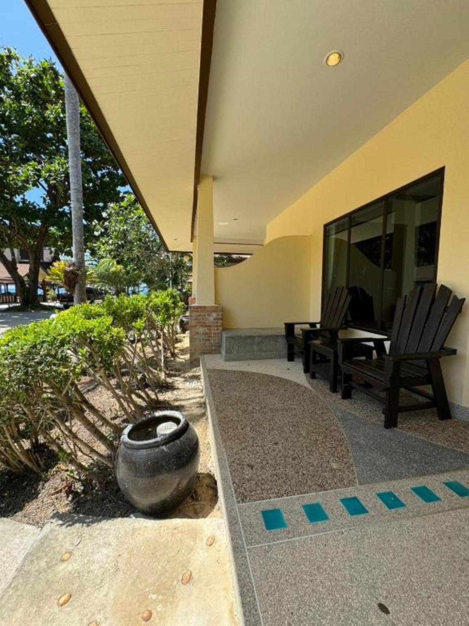Beach Bungalow At Lanta Resort Koh Lanta Luaran gambar